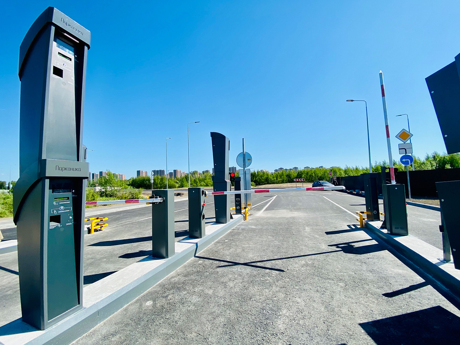 Установка автоматических парковочных систем