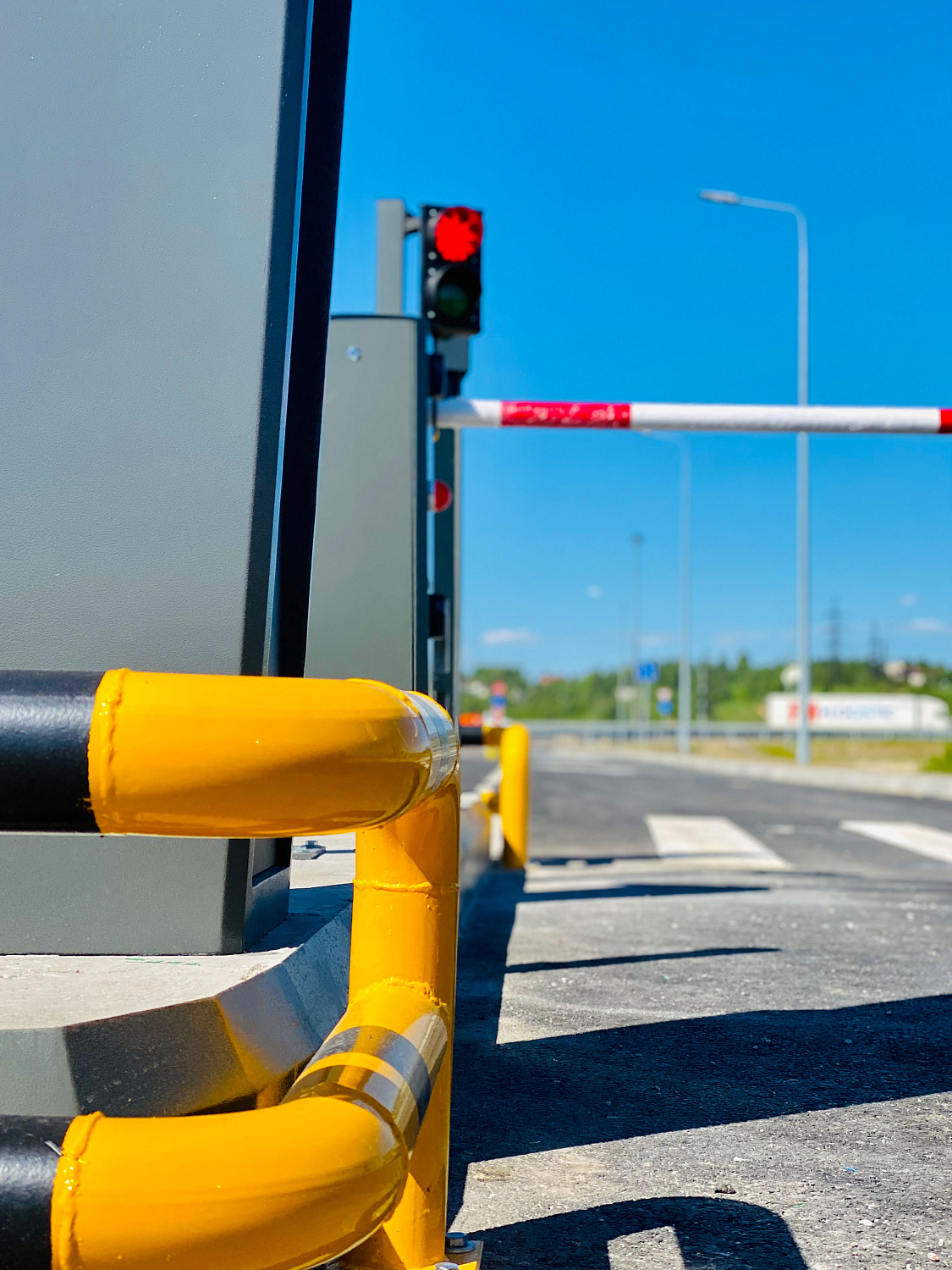 Установка автоматических парковочных систем