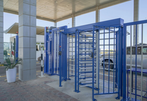 Полноростовый четырехлопастной моторизованный роторный турникет RTD-14.1