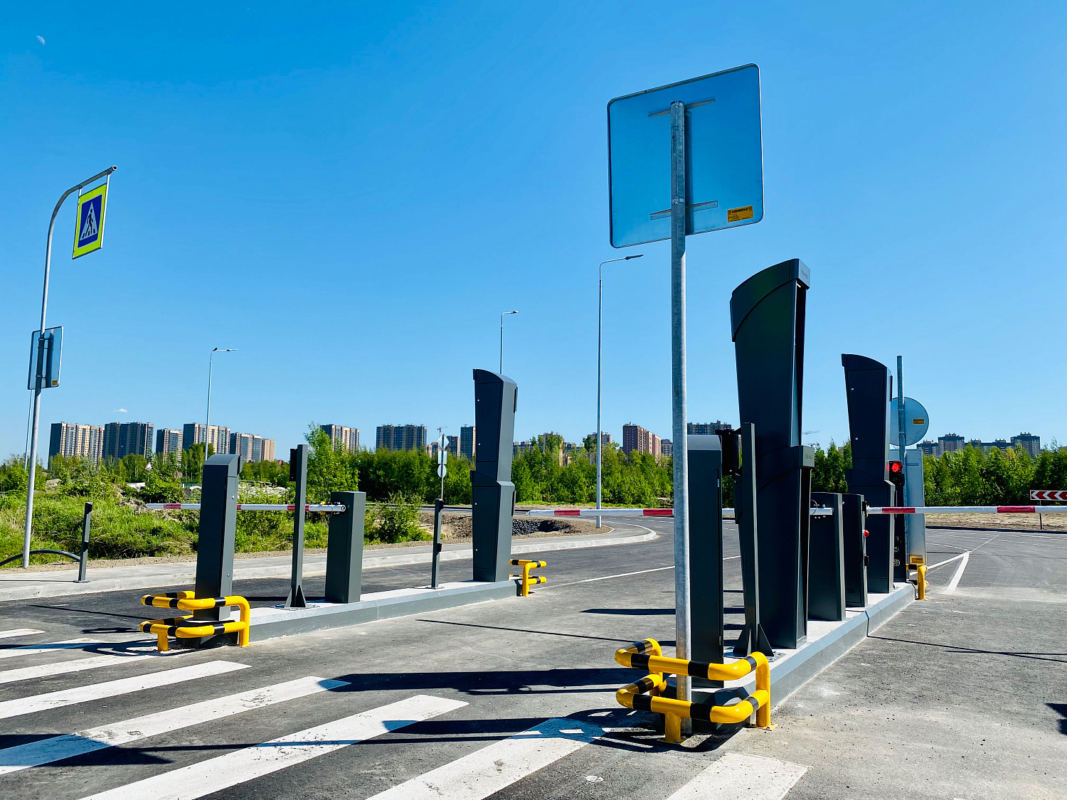 Установка автоматических парковочных систем