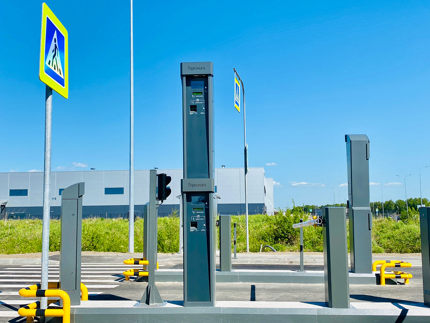 Установка автоматических парковочных систем