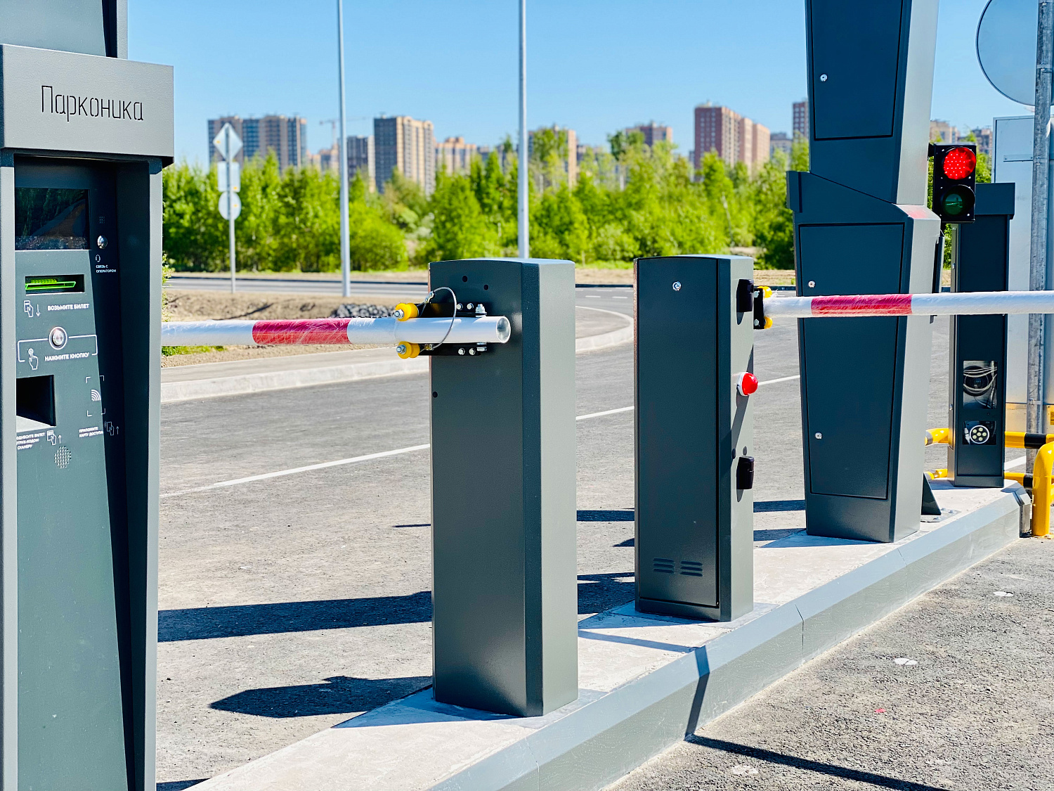 Установка автоматических парковочных систем