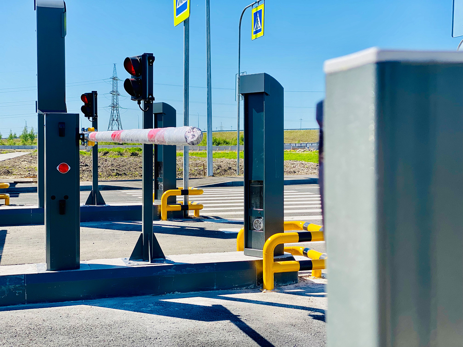 Установка автоматических парковочных систем